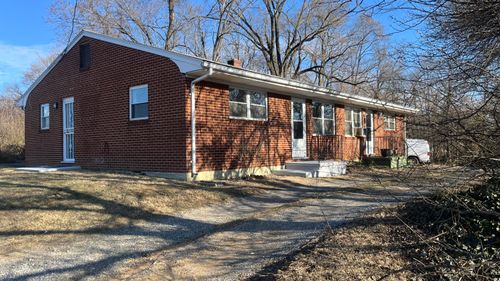 3340 Hershberger Rd Nw, Roanoke, VA, 24017-1830 | Card Image