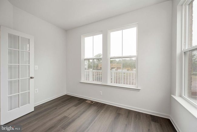 10170 Queens Way, Townhouse with 4 bedrooms, 4 bathrooms and null parking in MANASSAS VA | Image 31