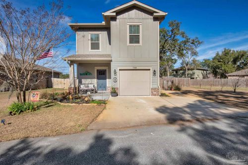 7388 Hiawatha Ln, Navarre, FL, 32566-8196 | Card Image