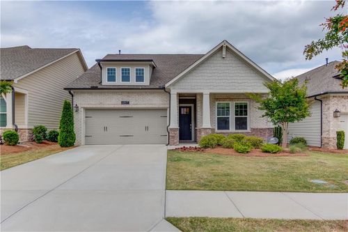 6917 River Rock Dr, Flowery Branch, GA, 30542-2531 | Card Image