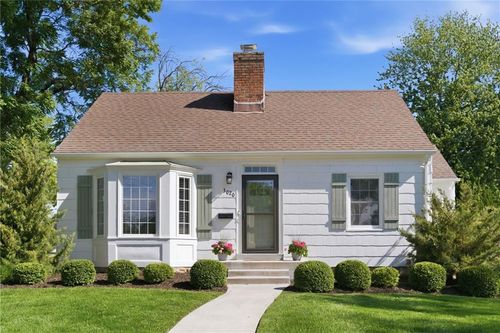 3020 W 47th Ter, Westwood, KS, 66205-1611 | Card Image