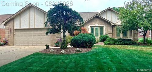 4451 Bayleaf Dr, Sterling Heights, MI, 48314-4024 | Card Image