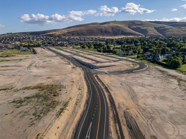 2323 Lariat Ln, Home with 4 bedrooms, 3 bathrooms and null parking in Richland WA | Image 10