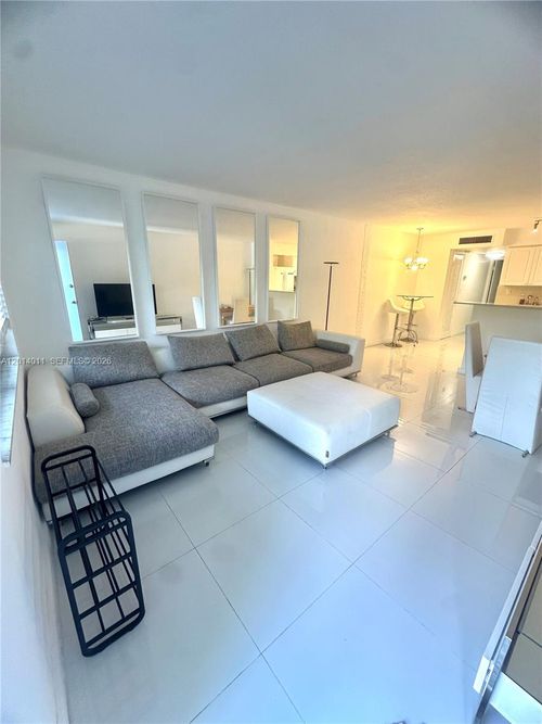 4-1120 102nd St, Bay Harbor Islands, FL, 33154-1245 | Card Image