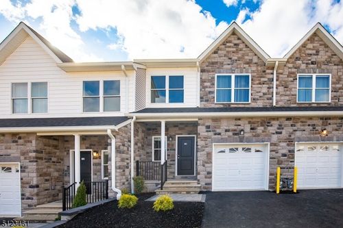 86 Arlene Ct, Morris Plains, NJ, 07950-1379 | Card Image