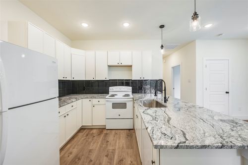 1710 Driskell St, Dallas, TX, 75215-3652 | Card Image