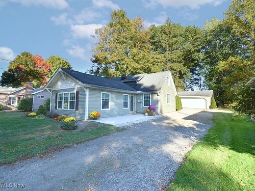 44 Grove Ave, Painesville, OH, 44077-5242 | Card Image