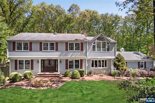 17 Appert Ter, Mahwah, NJ, 07430-3019 | Card Image