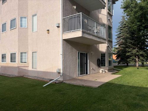 101-7 Lineham Ave, Okotoks, AB, T1S1Z3 | Card Image