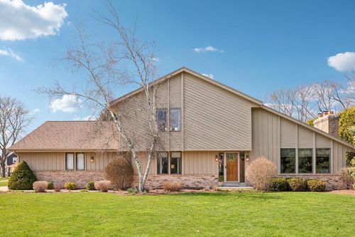 6241 S Whitnall Way, Hales Corners, WI, 53130-2269 | Card Image