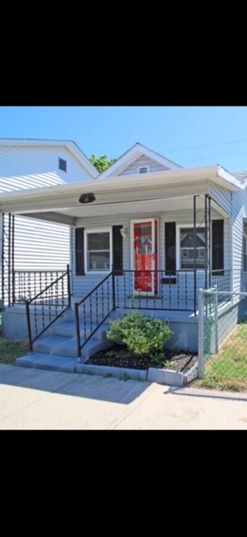 48 N Main St, Franklin, OH, 45005-1626 | Card Image
