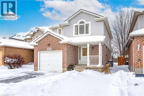551 Chesapeake Cres, Waterloo, ON, N2K4G2 | Card Image