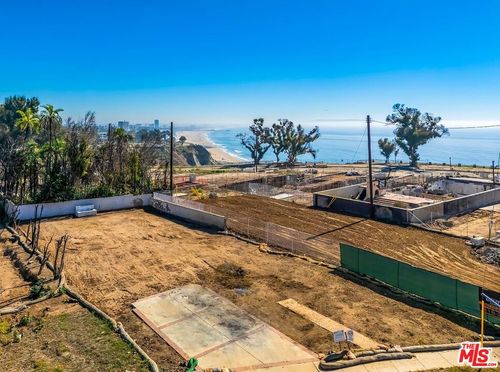 326 Mount Holyoke Ave, Pacific Palisades, CA, 90272-4601 | Card Image