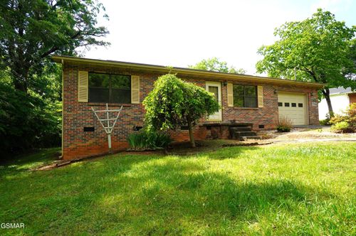 1006 Woodland Way, Dandridge, TN, 37725 | Card Image