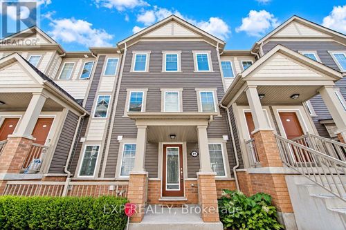 85-2500 Hill Rise Crt, Oshawa, ON, L1L0M6 | Card Image