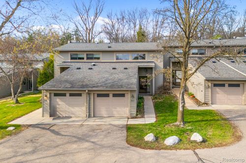 3123 Lake Haven Dr, Ann Arbor, MI, 48105-2503 | Card Image