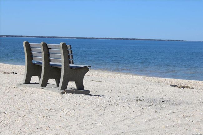 Circle beach nearby | Image 27