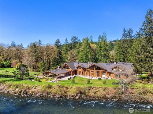 8100 428th Ave Se, Snoqualmie, WA, 98065-9416 | Card Image