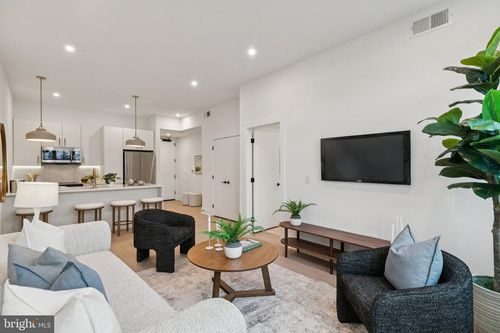 202-20 W Allens Ln, PHILADELPHIA, PA, 19119-1637 | Card Image