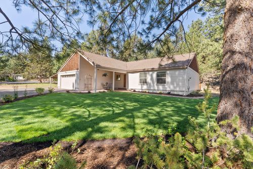 60781 Country Club Dr, Bend, OR, 97702-9458 | Card Image