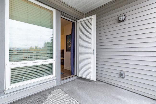 201 - 15628 104 Avenue, Condo with 2 bedrooms, 2 bathrooms and null parking in Surrey BC | Image 4