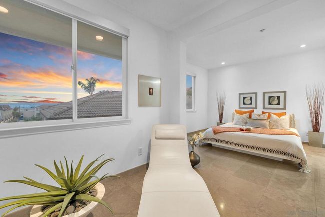 3142 Harbor Ridge Ln, Condo with 3 bedrooms, 2 bathrooms and 3 parking in San Diego CA | Image 18