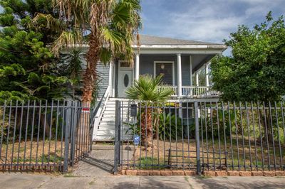 2714 Avenue K, House other with 2 bedrooms, 1 bathrooms and null parking in Galveston TX | Image 3