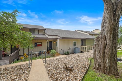 305 Venture Blvd S, Lago Vista, TX, 78645-8553 | Card Image