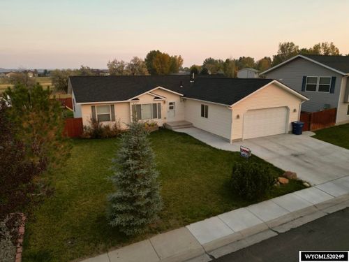 1423 Pinecrest, Riverton, WY, 82501 | Card Image