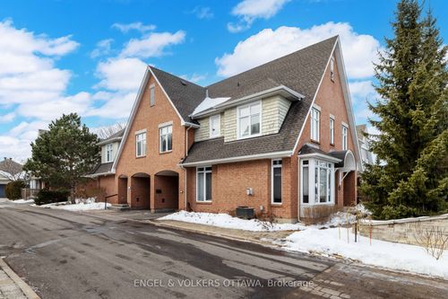 145 Manorhill Private, Alta Vista and Area, ON, K1H2J3 | Card Image