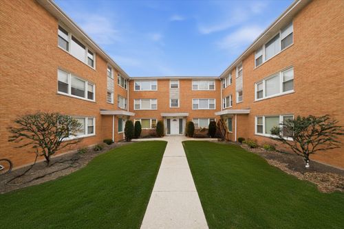 3f-6925 64th Pl, Chicago, IL, 60638-4616 | Card Image