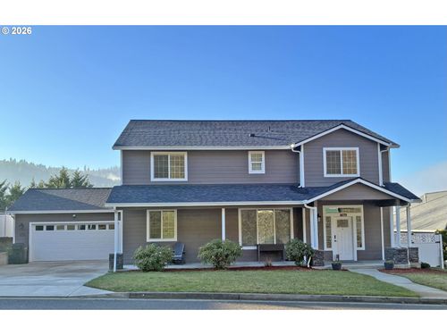 786 View Dr, Winchester, OR, 97495-8986 | Card Image