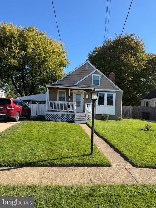 411 Margaret Ave, Essex, MD, 21221-6824 | Card Image