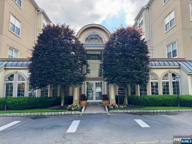 7207 Ravenscroft Rd, Condo with 2 bedrooms, 2 bathrooms and null parking in Clifton NJ | Image 37