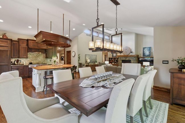 1405 W Farm Rd, House other with 5 bedrooms, 5 bathrooms and null parking in Chaska MN | Image 24