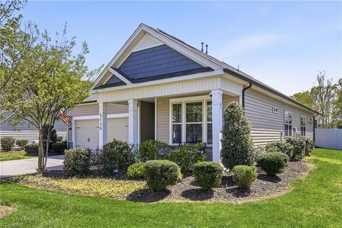 5138 Garnet Hill Dr, Clemmons, NC, 27012-7546 | Card Image