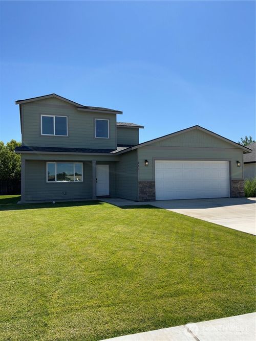 653 E Franklin St, Connell, WA, 99326 | Card Image