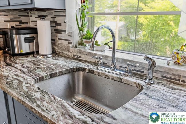 1373 Puggy Ln, House other with 4 bedrooms, 2 bathrooms and null parking in BETHLEHEM PA | Image 13