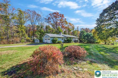 2116 James Way, Saylorsburg, PA, 18353-8158 | Card Image