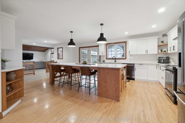 1949 Michigan Line, House other with 3 bedrooms, 3 bathrooms and 6 parking in Sarnia ON | Image 11