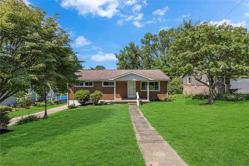 217 Greenwood Dr, New Brighton, PA, 15066-2738 | Card Image