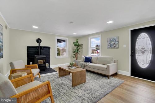 2981 Sunset Dr, DALLASTOWN, PA, 17313-9524 | Card Image