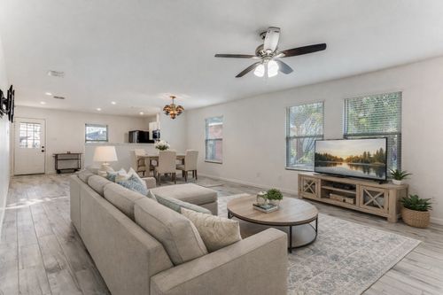 1112 Day Dream Dr, Haslet, TX, 76052-4832 | Card Image