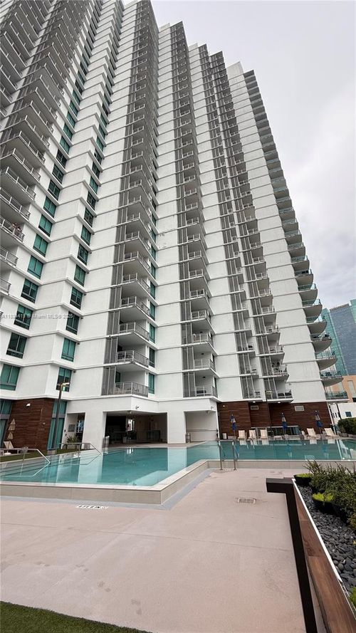 apt-303-350 S Miami Ave, Miami, FL, 33130-1915 | Card Image
