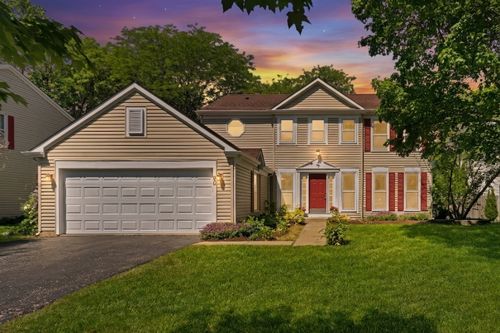 90 Southfield Dr, Vernon Hills, IL, 60061-3257 | Card Image