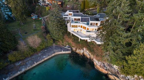 5530 Parthenon Pl, West Vancouver, BC, V7W2V7 | Card Image