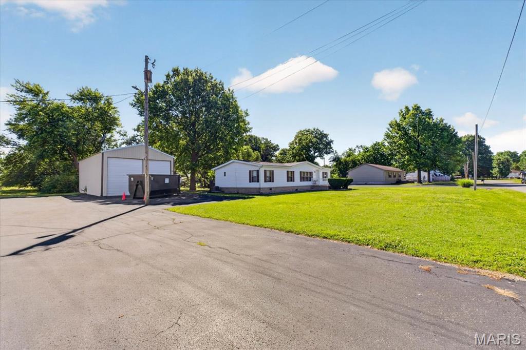 Residential in East Carondelet 5
