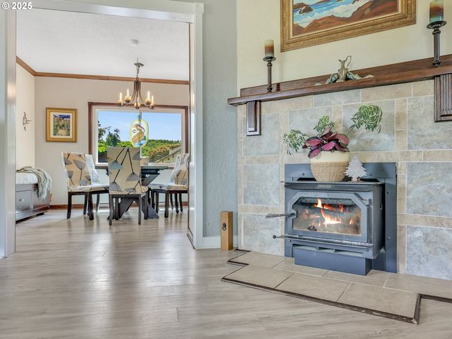 Living Room | Image 8