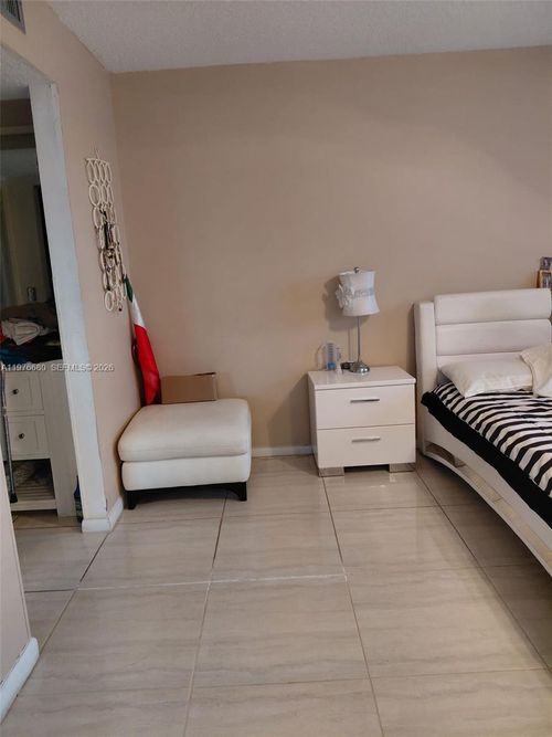 apt-303a-13001 Sw 11th Ct, Pembroke Pines, FL, 33027-2104 | Card Image