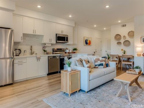 103-945 Madonna Rd, San Luis Obispo, CA, 93405-6581 | Card Image